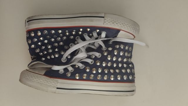 Sneakers alte con borchie Prima Donna