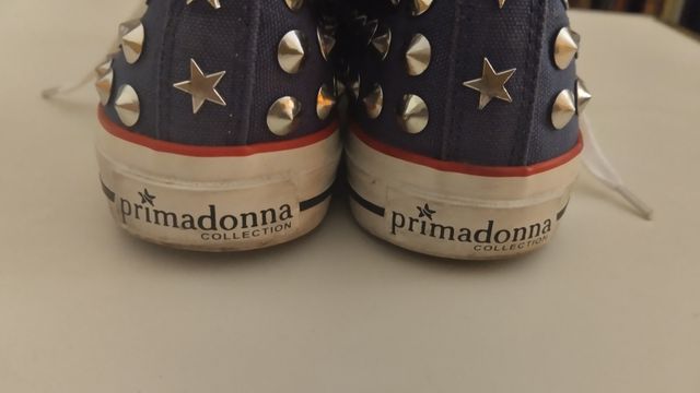 Sneakers alte con borchie Prima Donna