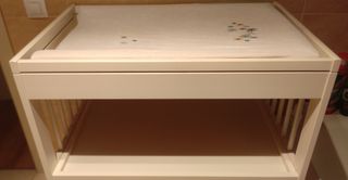 Cambiador de madera blanco, de bebe