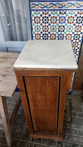 Mesita de noche (Zafra)