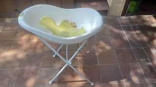 Bañera bebe con patas y asiento