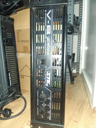 Amplificador STK V-8
