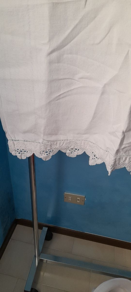 Asciugamano antico con pizzo