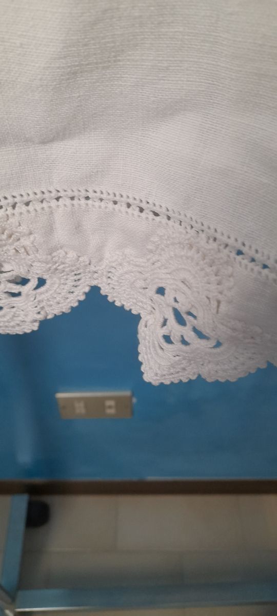 Asciugamano antico con pizzo