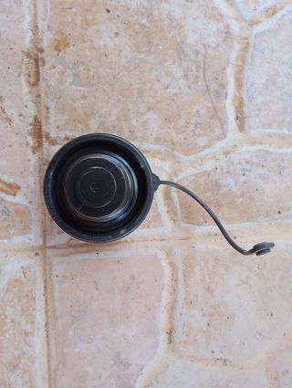 Tapa y tapón combustible Opel Astra h