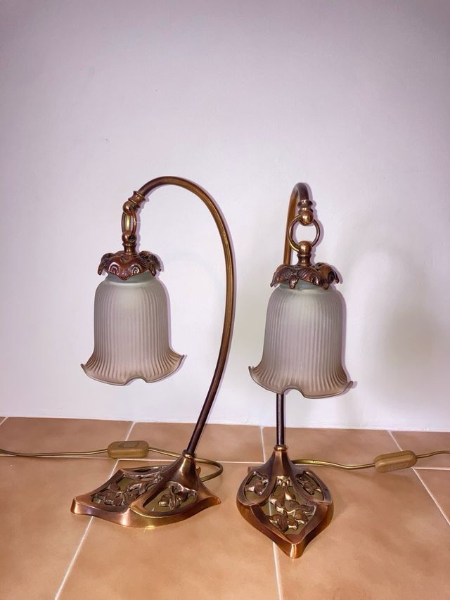 Lampada da tavolo, vetro tulipano in bronzo, vintage