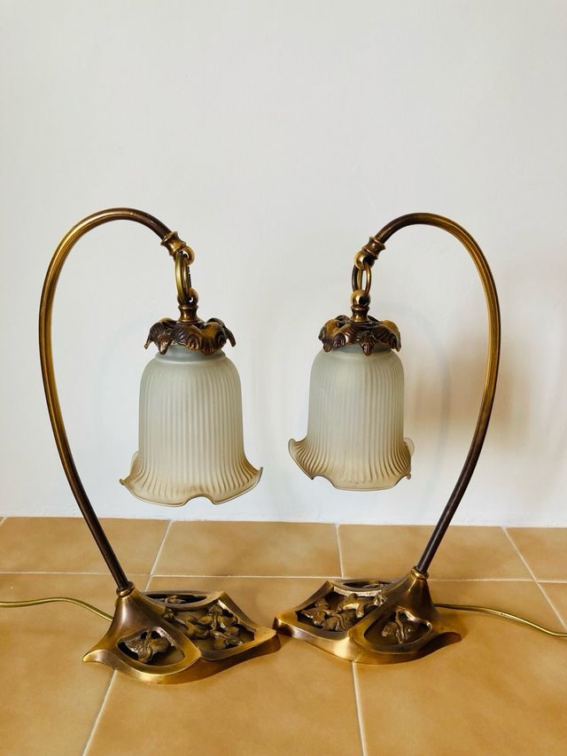 Lampada da tavolo, vetro tulipano in bronzo, vintage
