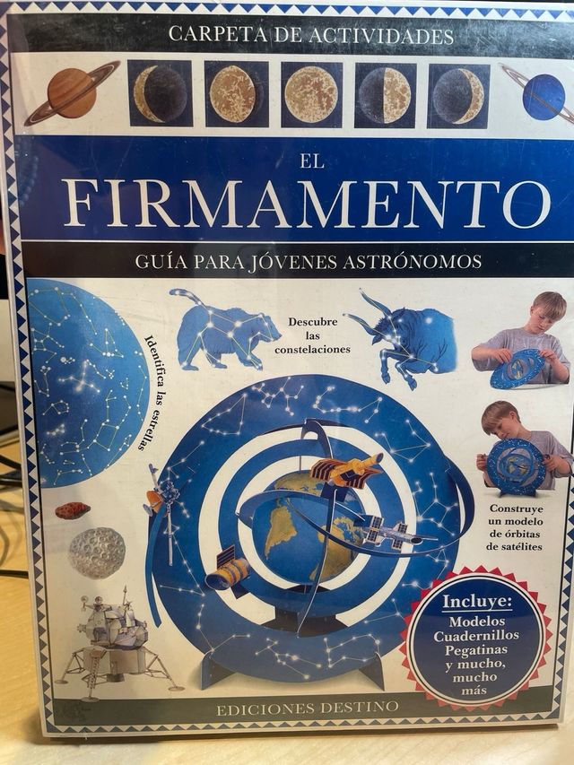 Los castillos y El firmamento: guías interactivas