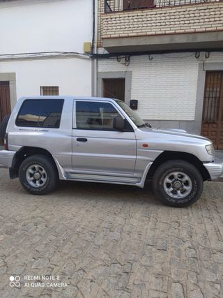 Mitsubishi Montero 2004