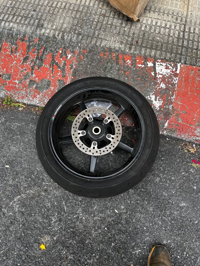 Llanta trasera ktm 990 smt