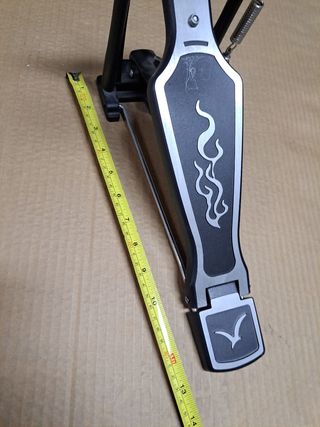 Pedal de bombo casi nuevo