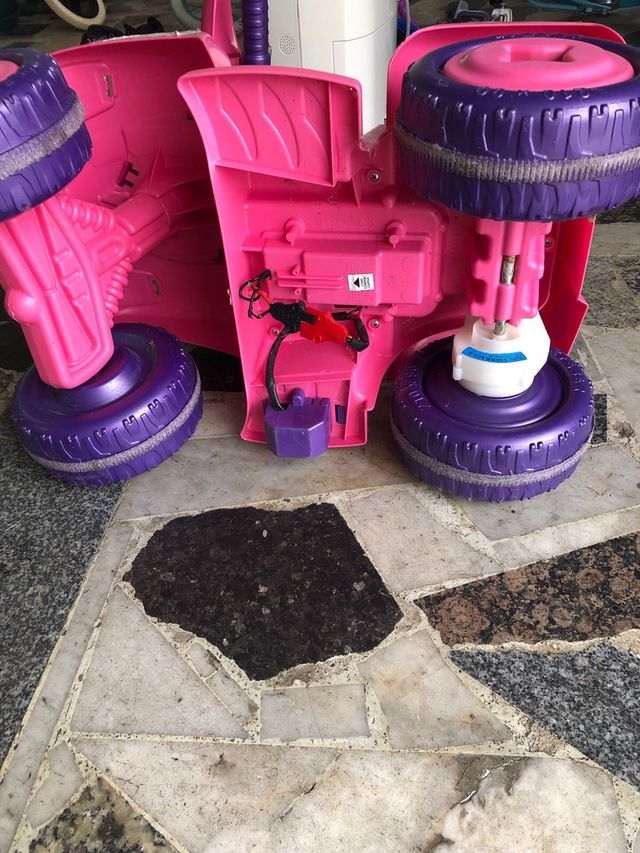 Coche eléctrico niño