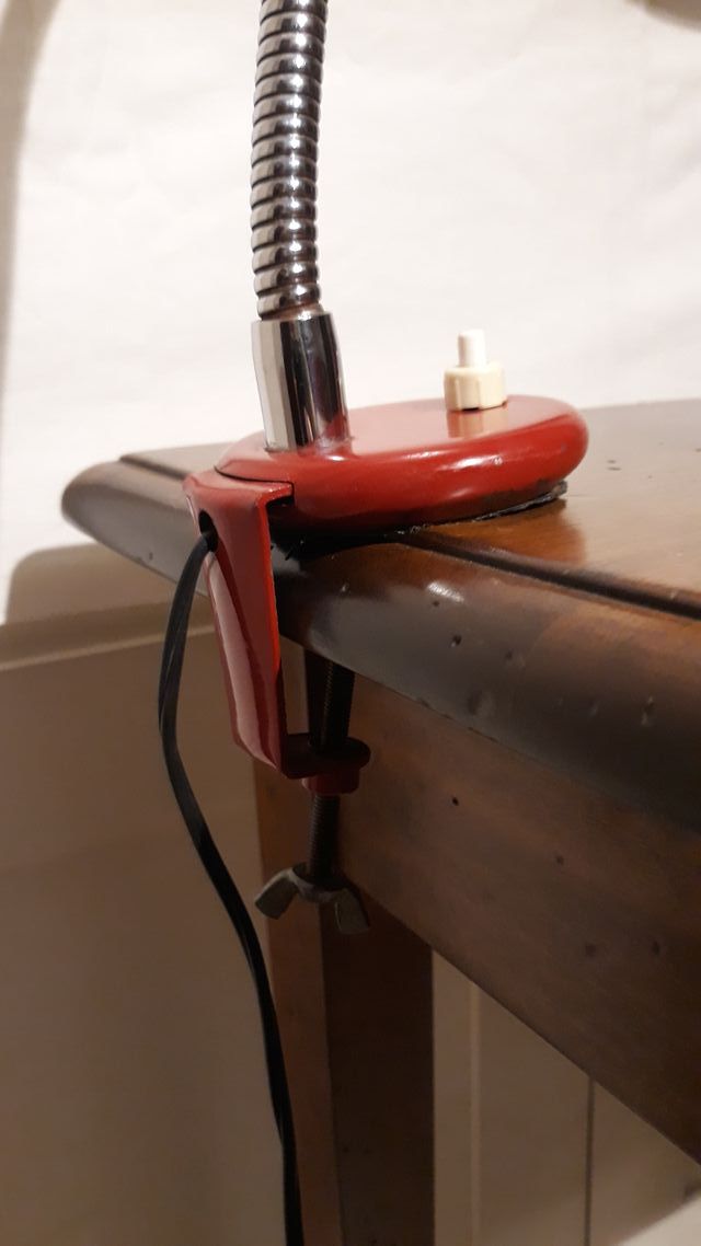 lampada industriale con morsetto