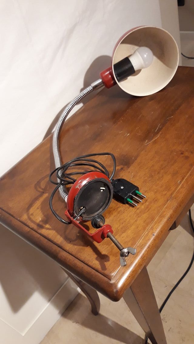 lampada industriale con morsetto