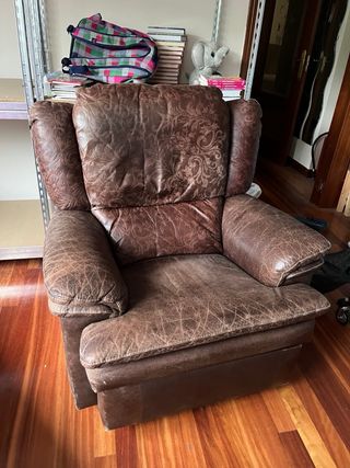 Sillon de cuero. No se hacen envíos.