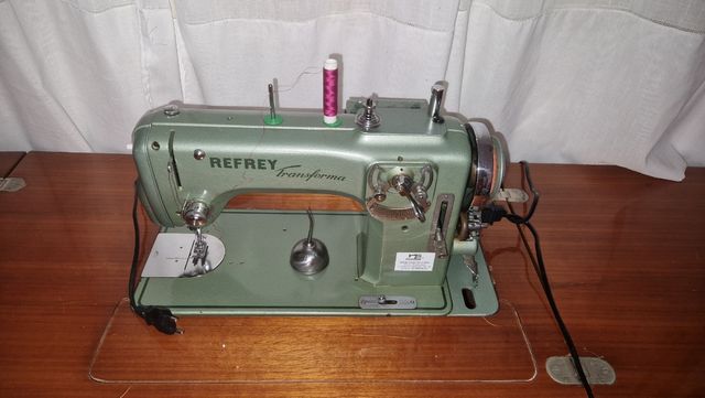 Máquina de coser Refrey cl-427