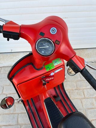 Vespa DN 200 1982 pasada a Histórica
