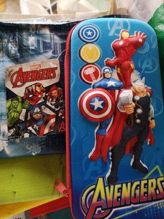 Astuccio Avengers 