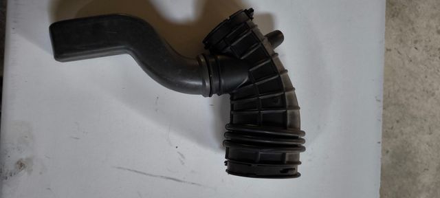 Tubo de admisión de aire Chrysler Stratus 2.0 16V