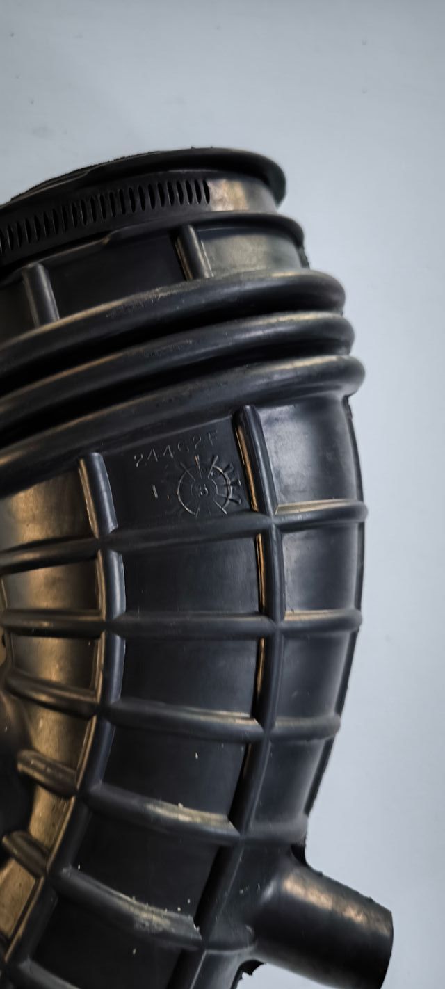 Tubo de admisión de aire Chrysler Stratus 2.0 16V