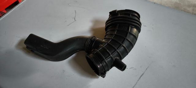 Tubo de admisión de aire Chrysler Stratus 2.0 16V