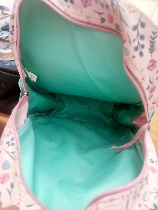 Mochila para ir a la escuela de niña
