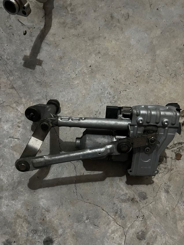 Motor limpiaparabrisas leon 1p