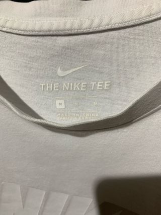 Camiseta Nike Tee