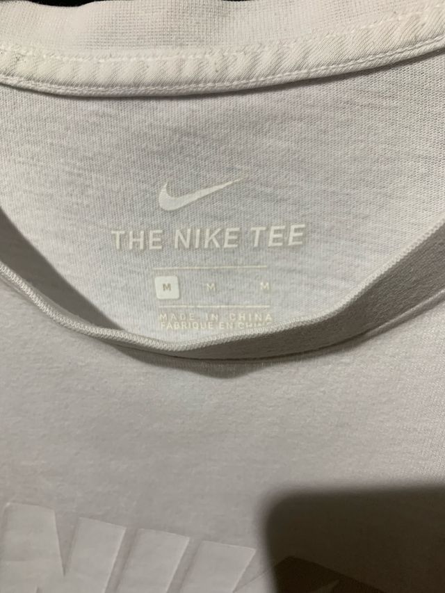 Camiseta Nike Tee