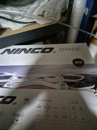 dron Ninco stratus