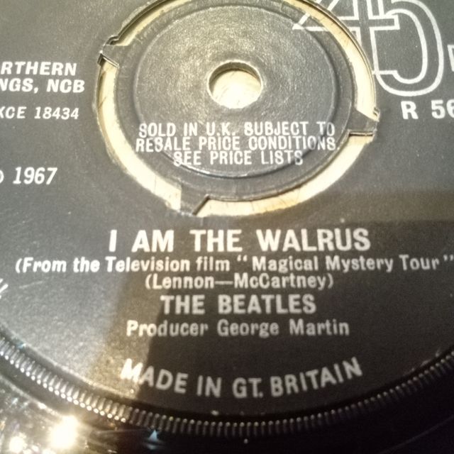 BEATLES I AM THE WALRUS 7" HELLO... 1967
