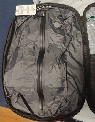 Mochila de viaje con compartimento al vacío 
