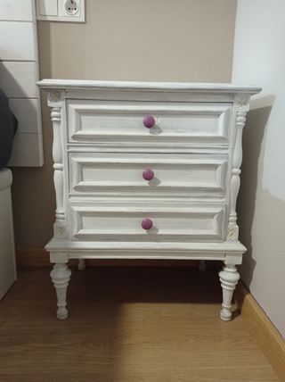 Mesita noche cajonera pintada