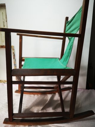 Silla mecedora plegable madera antigua