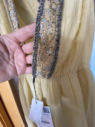 Vestido midi  bordado abalorios zw collection Zara