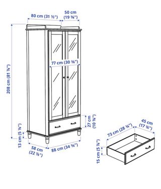 Armario blanco con espejo modelo Tyssedal de Ikea