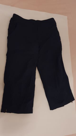 Pantalón Nike tipo bermuda