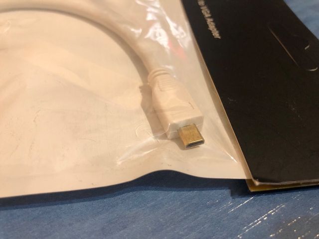 Adaptador Micro HDMI a VGA