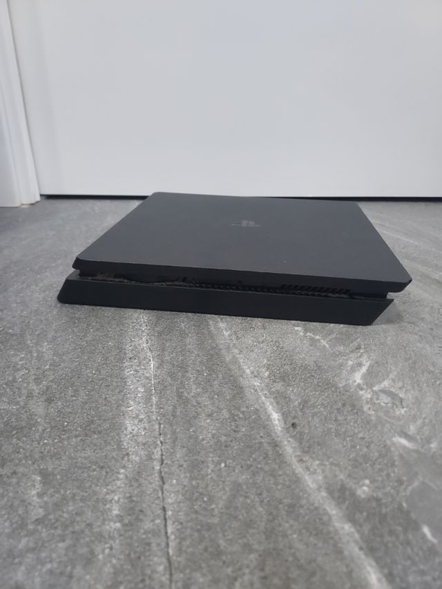 Ps4 slim