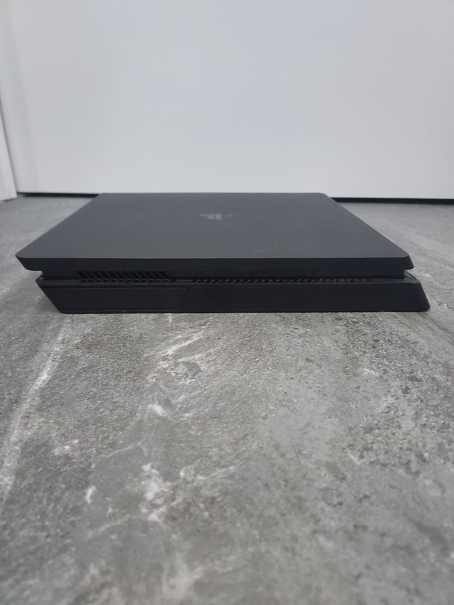 Ps4 slim