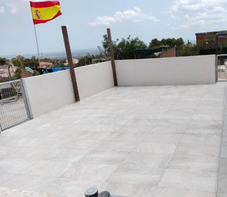 Construcciónes y tejados ..