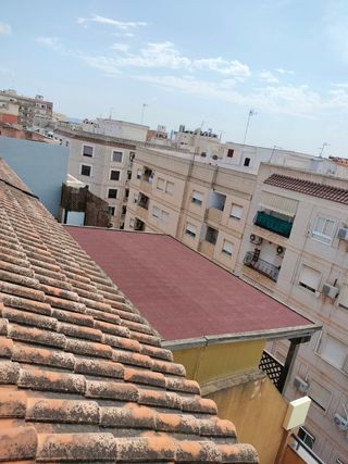 Construcciónes y tejados ..