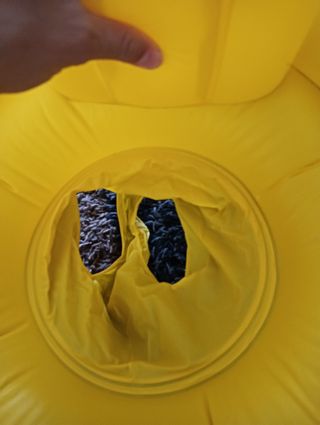 Salvagente e pannolini mare