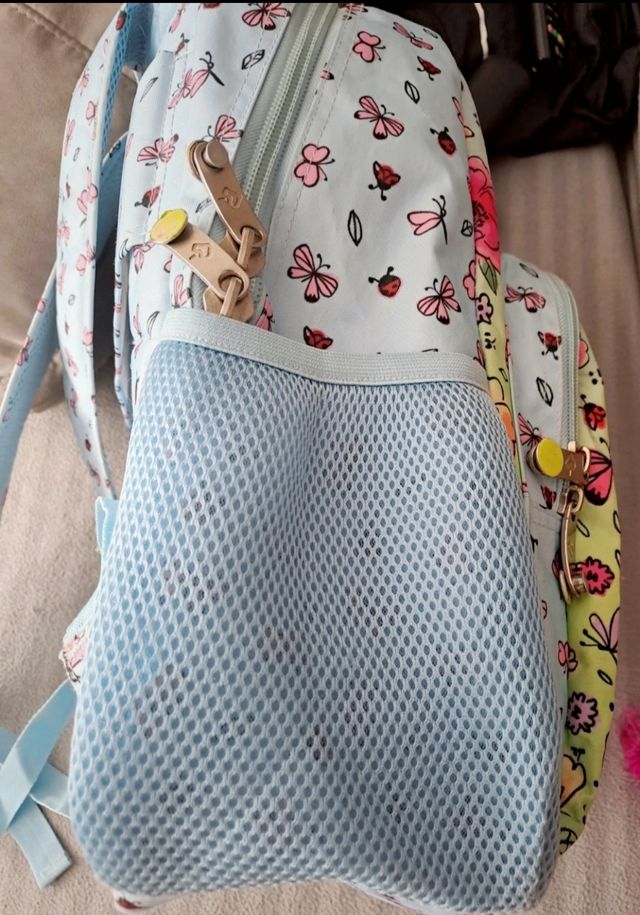 Mochila y estuche Busquets