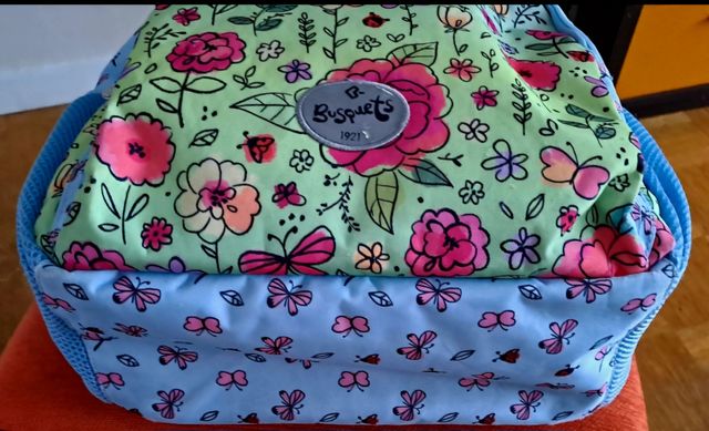 Mochila y estuche Busquets