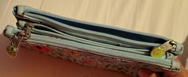 Mochila y estuche Busquets