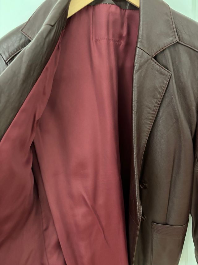 Americana cuero vintage color vino talla M