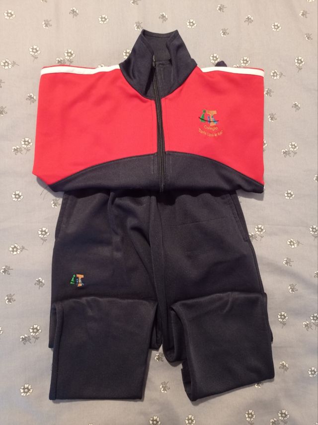 Chándal Santa Clara de Asis Talla 6