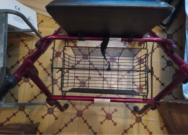 Andadador adultos con cesta