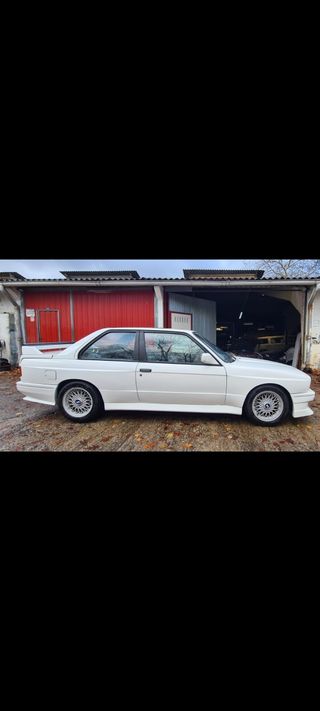 BMW 325i con Kit M3 e30